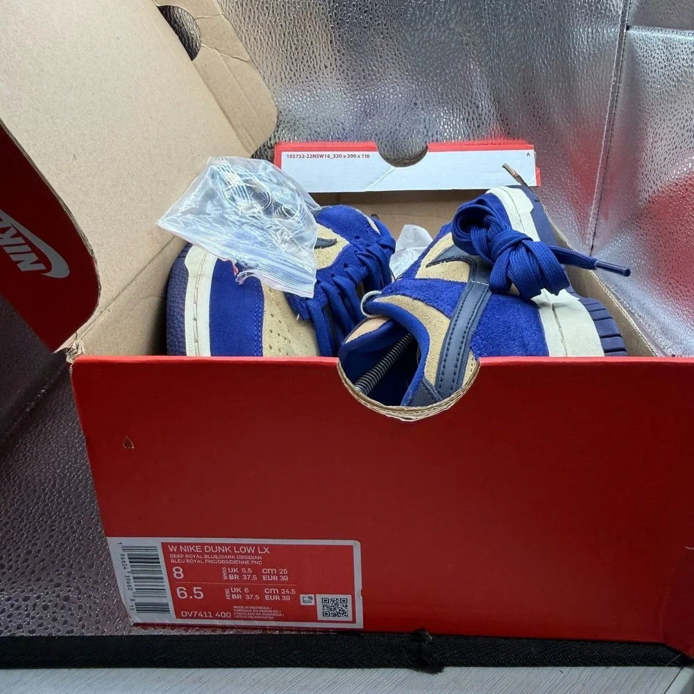 Nike Men’s Low Top Athletic Sneakers in Blue and Tan